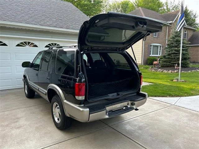 Auto Pop-Up Trunk Struts for Chevrolet Blazer 1995-2005 SUV 582mm Automatic Opening Gas Lift Supports with Springs
Auto Pop-Up Trunk Struts for Chevrolet Blazer 1995-2005 SUV 582mm Automatic Opening Gas Lift Supports with Springs