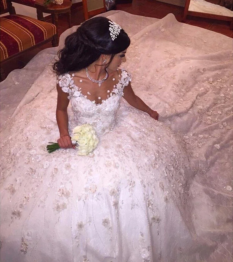 Customized Robe De Mariage Luxury Ball Gown Lace Wedding Dresses 2025 Cathedral Train Beaded Vestido De Noiva 3D Flower Bridal G
Customized Robe De Mariage Luxury Ball Gown Lace Wedding Dresses 2025 Cathedral Train Beaded Vestido De Noiva 3D Flower Bridal G