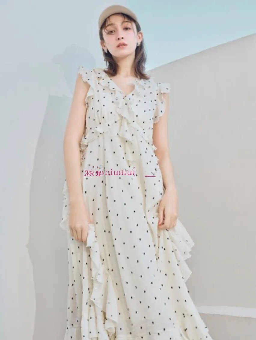 Sweet Polka Dot LB Home Style Dress with Pleated Skirt High Waist V-Neck Puff Sleeves And Lace Trim Casual Loose Fit A-Line
Sweet Polka Dot LB Home Style Dress with Pleated Skirt High Waist V-Neck Puff Sleeves And Lace Trim Casual Loose Fit A-Line
