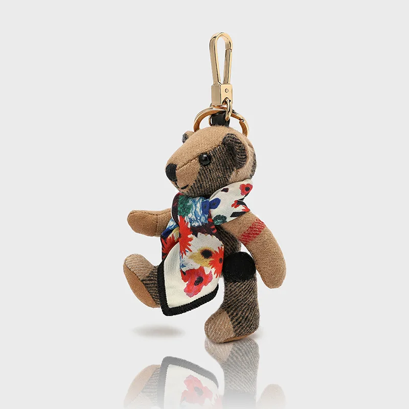 Плюшевый мультяшный шарф с подвеской в виде медведя, милые кукольные украшения, модный орнамент для сумки, пара автомобильных брелоков, модный стиль
Плюшевый мультяшный шарф с подвеской в виде медведя, милые кукольные украшения, модный орнамент для сумки, пара автомобильных брелоков, модный стиль