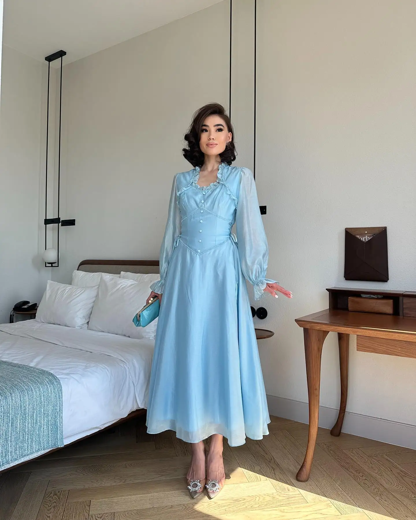 Customized High Quality Organza Ruffles Buttons Evening Dresses Delicate Long Sleeves Celebrity Gowns Custom Made Prom Dress
Customized High Quality Organza Ruffles Buttons Evening Dresses Delicate Long Sleeves Celebrity Gowns Custom Made Prom Dress