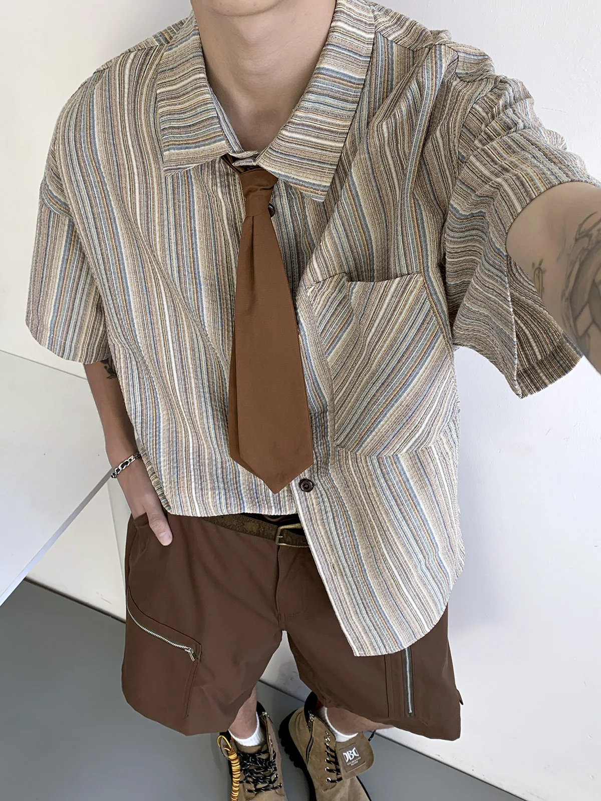 Casual Loose Short Sleeve Shirt Men's Stylish Summer Thin INS Trendy Loose Casual Half Sleeve Shirt Cool Stripe Design
Casual Loose Short Sleeve Shirt Men's Stylish Summer Thin INS Trendy Loose Casual Half Sleeve Shirt Cool Stripe Design