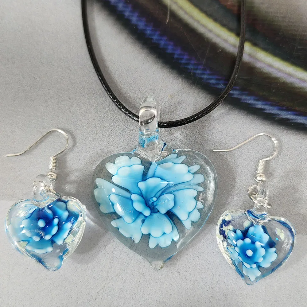 5 компл. модных стеклянных кулонов Муран в форме сердца, ожерелье, серьги, подходящие для женских украшений
5 компл. модных стеклянных кулонов Муран в форме сердца, ожерелье, серьги, подходящие для женских украшений