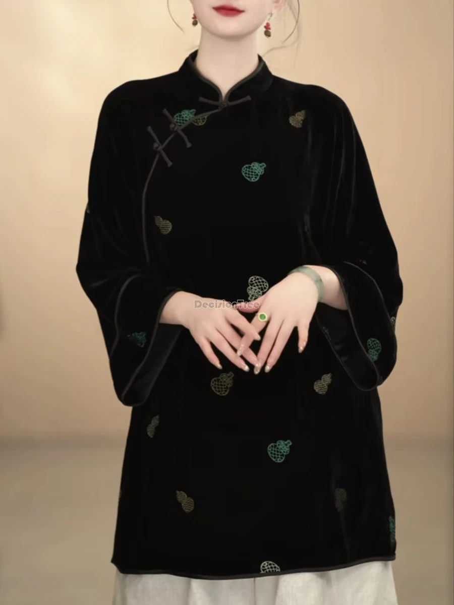 2025 new chinese national style embroidered long sleeve stand collar tang suit shirt for women retro loose velvet cheongsam top
2025 new chinese national style embroidered long sleeve stand collar tang suit shirt for women retro loose velvet cheongsam top