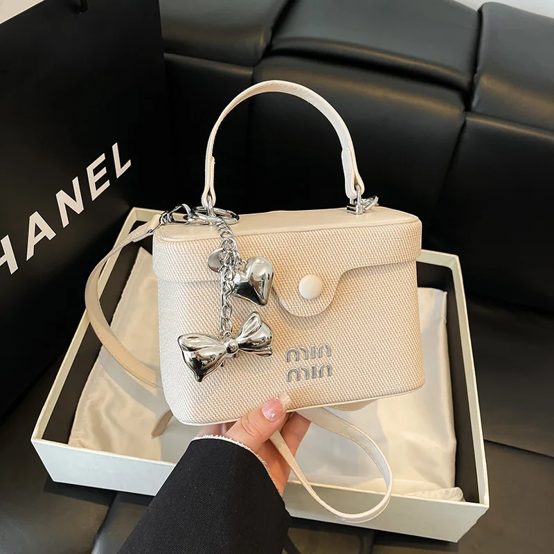 Popular Classic Women's Handbag in Soft Leather, Elegant Shoulder Bag By Luxury Brand, Famous Designer Messenger 
Popular Classic Women's Handbag in Soft Leather, Elegant Shoulder Bag By Luxury Brand, Famous Designer Messenger