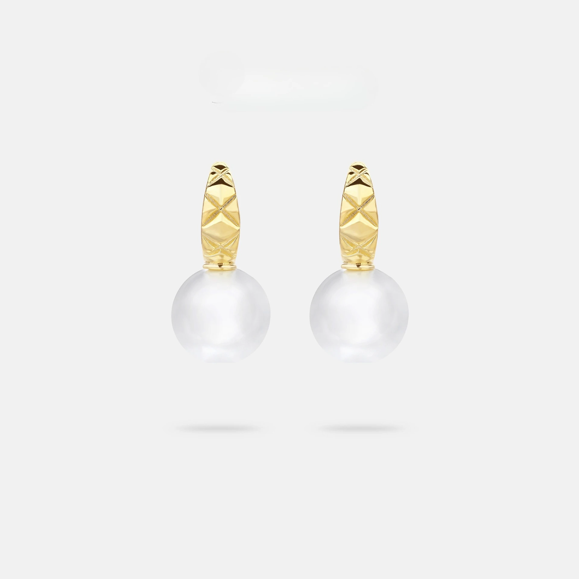 New S925 Silver Earrings, Light Luxury Electroplated Earrings, Wholesale for Women's Niche Jewelry, Pearl Wedding Jewelry
New S925 Silver Earrings, Light Luxury Electroplated Earrings, Wholesale for Women's Niche Jewelry, Pearl Wedding Jewelry