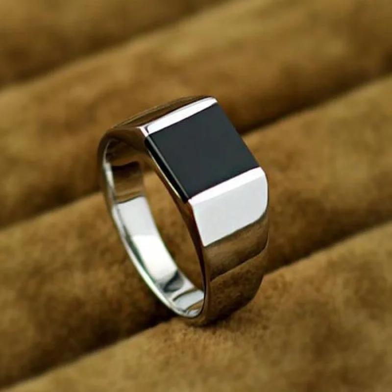 New Vintage Black Agate Ring for Men and Women Gemstone Fortune Men's Index Finger Ring
New Vintage Black Agate Ring for Men and Women Gemstone Fortune Men's Index Finger Ring