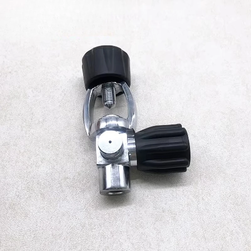 Compact Yoke to DIN Filler Valve – On/Off Switch & Gauge Port for Scuba Diving Cylinders
Compact Yoke to DIN Filler Valve – On/Off Switch & Gauge Port for Scuba Diving Cylinders