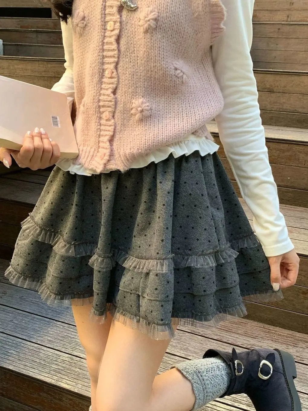 Japan Retro Sweet Simple Versatile Lace Splicing Polka-Dot Skirt High-Waisted Slimming Puffy Skirt
Japan Retro Sweet Simple Versatile Lace Splicing Polka-Dot Skirt High-Waisted Slimming Puffy Skirt