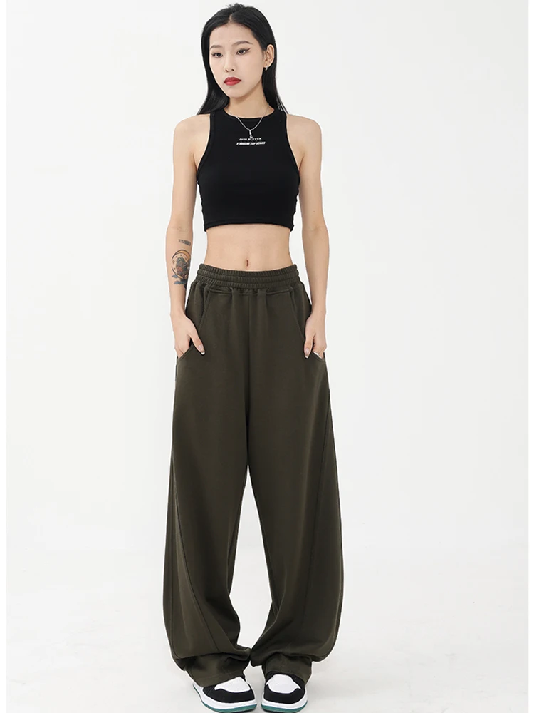 2023 Women Streetwear Sweatpants Loose Casual Harajuku Long Trousers Pants Vintage Punk Style Drawstring Sports Pants
2023 Women Streetwear Sweatpants Loose Casual Harajuku Long Trousers Pants Vintage Punk Style Drawstring Sports Pants