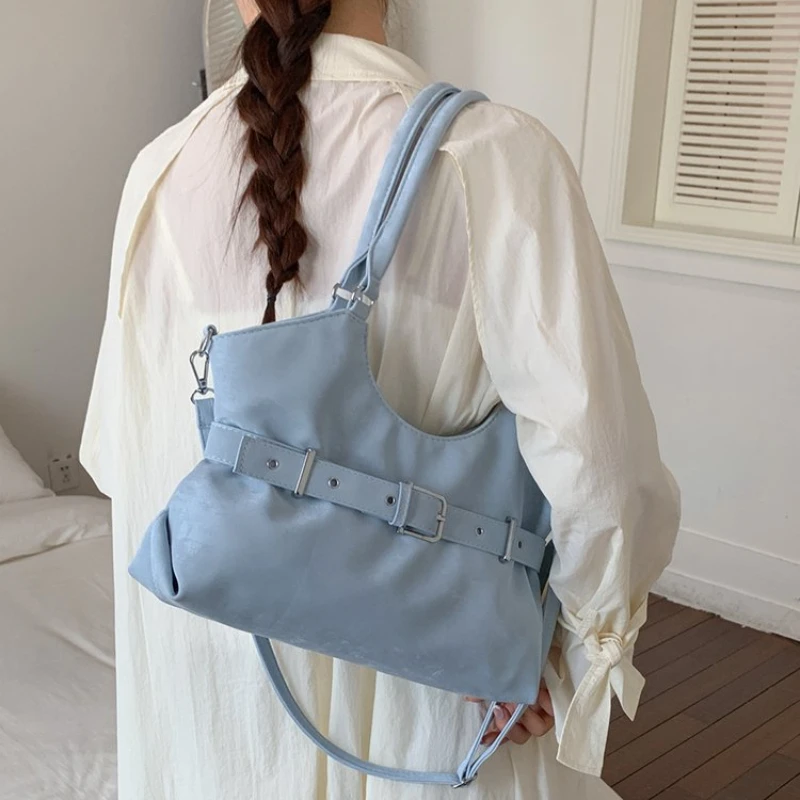 Chic Soft Texture Hobo Crossbody Bag with Adjustable Strap & Buckle for Dating Work Errands Daily Casual Weekend Wear Everywhere
Chic Soft Texture Hobo Crossbody Bag with Adjustable Strap & Buckle for Dating Work Errands Daily Casual Weekend Wear Everywhere