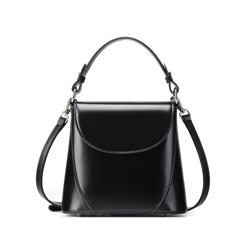 Luxury Designer Handbags Female Crossbody Shoulder Bag Women Bags 2025 Genuine Cowhide Leather Small Bag
Luxury Designer Handbags Female Crossbody Shoulder Bag Women Bags 2025 Genuine Cowhide Leather Small Bag