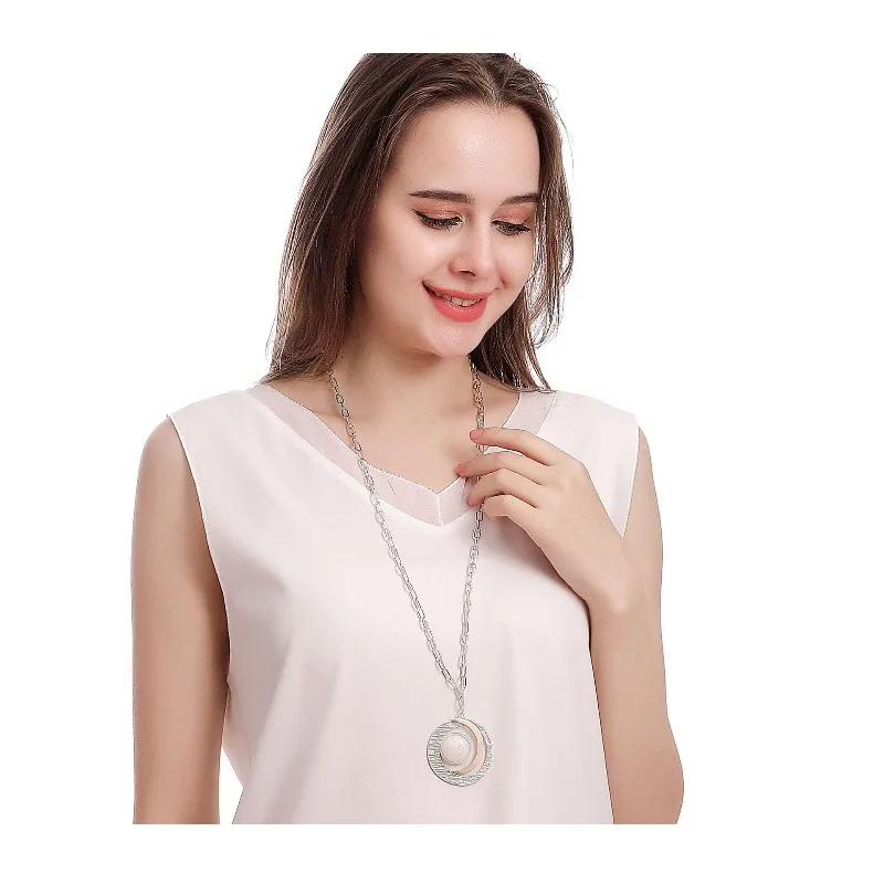 Explosive Inlaid Gold Silver Gold-plated Pearl Tide Brand Cross Chain Gold-plated Geometric Women's Sweater Chain
Explosive Inlaid Gold Silver Gold-plated Pearl Tide Brand Cross Chain Gold-plated Geometric Women's Sweater Chain