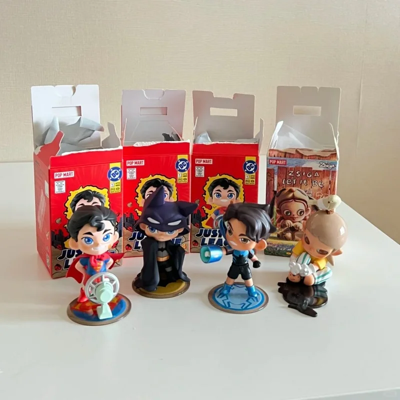 Pop Mart Dc Tiny Лига Справедливости серии слепая коробка модные фигурки модный и милый подарок модные игрушки украшения рисунок искусство
Pop Mart Dc Tiny Лига Справедливости серии слепая коробка модные фигурки модный и милый подарок модные игрушки украшения рисунок искусство