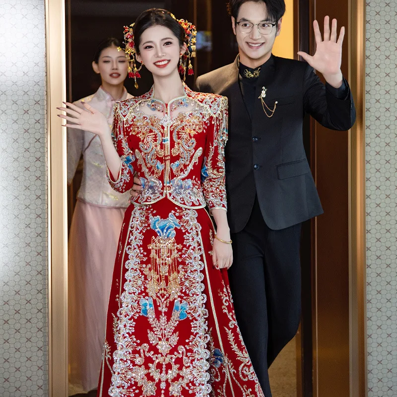 Роскошное бархатное платье Xiuhe, свадебное платье, новинка 2025, новое пальто с вышивкой дракона и феникса, китайское свадебное платье
Роскошное бархатное платье Xiuhe, свадебное платье, новинка 2025, новое пальто с вышивкой дракона и феникса, китайское свадебное платье