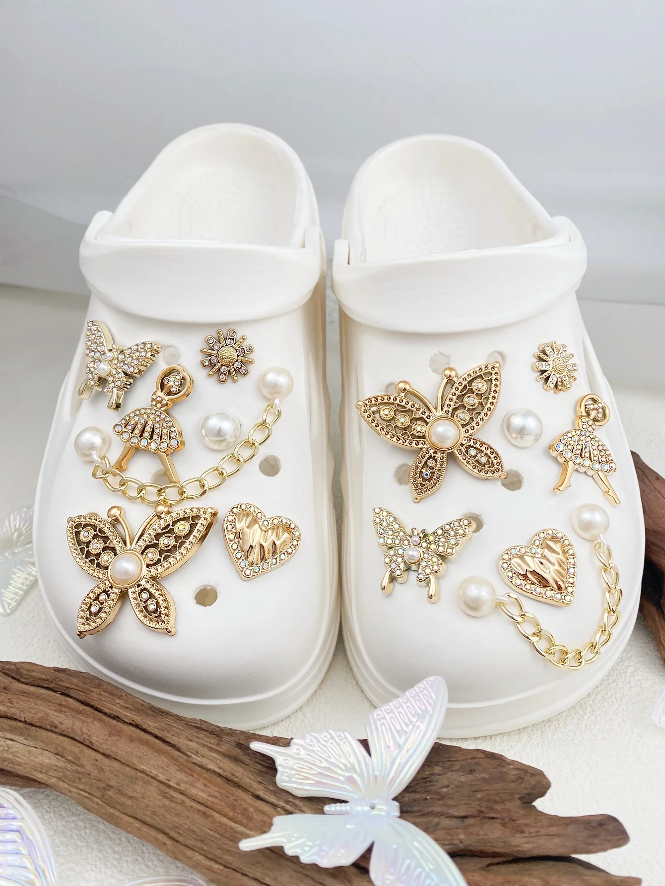 14шт золотых бриллиантовых бабочек из АБС-пластика, танцующие девушки из АБС-пластика, сердечки, жемчужные бабочки, золотой ABS pe
14шт золотых бриллиантовых бабочек из АБС-пластика, танцующие девушки из АБС-пластика, сердечки, жемчужные бабочки, золотой ABS pe