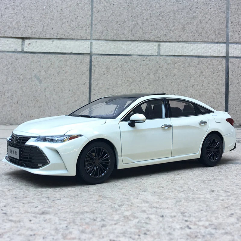 1:18 Original Scale Model,Toyota Avalon,Diecast model for collection and display
1:18 Original Scale Model,Toyota Avalon,Diecast model for collection and display
