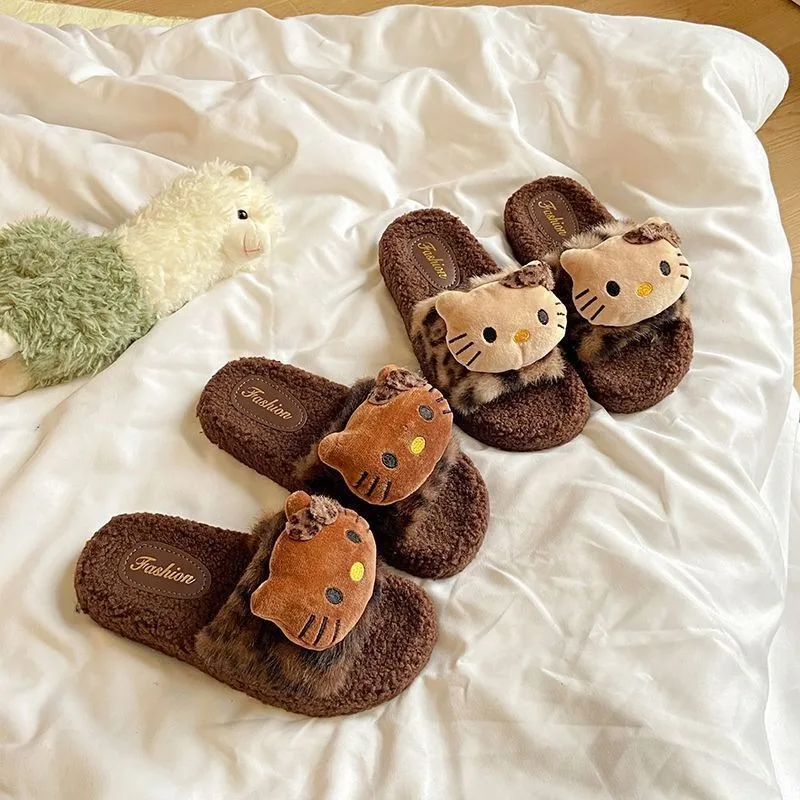 MINISO SANRIO Hello Kitty Kawaii осенние и зимние тапочки для дома, противоскользящие модные леопардовые тапочки, ощущение высокого класса 
MINISO SANRIO Hello Kitty Kawaii осенние и зимние тапочки для дома, противоскользящие модные леопардовые тапочки, ощущение высокого класса