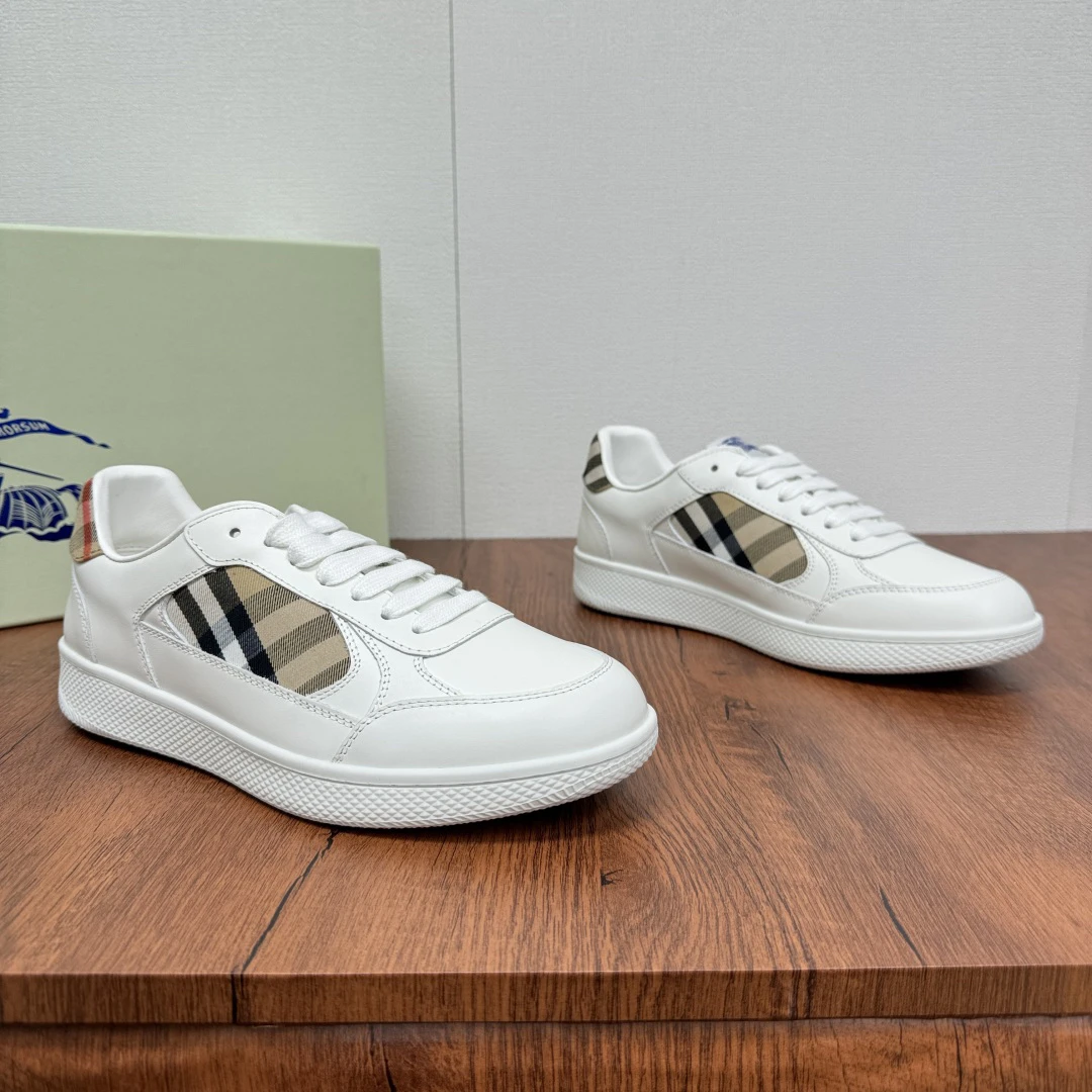 Роскошная повседневная обувь унисекс, кожаные кроссовки высокого качества, удобная нескользящая прочная обувь для повседневного использования на открытом воздухе и тренировок
Роскошная повседневная обувь унисекс, кожаные кроссовки высокого качества, удобная нескользящая прочная обувь для повседневного использования на открытом воздухе и тренировок