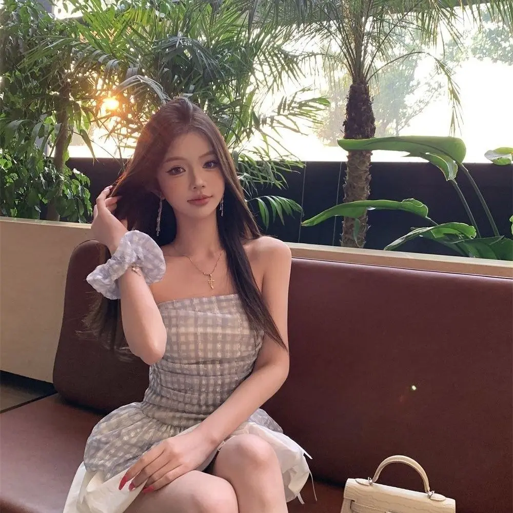 Two-Piece Set One-Shoulder Purple Plaid Waistband Vest Flower Bud Short Skirt Women Summer New Niche Design Hot Girl Suit
Two-Piece Set One-Shoulder Purple Plaid Waistband Vest Flower Bud Short Skirt Women Summer New Niche Design Hot Girl Suit