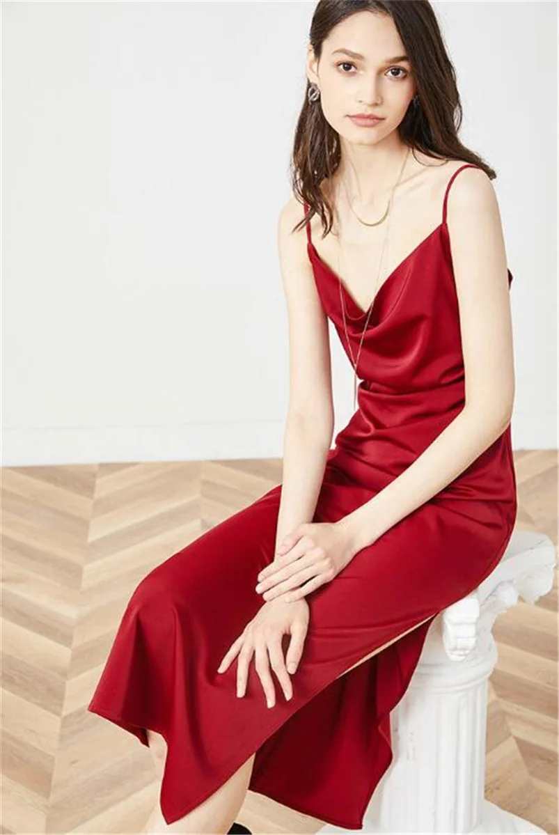 Элегантное летнее винтажное платье для женщин, без рукавов, из атласа, длинное, с высоким разрезом, на бретелях, в корейском стиле, для вечеринок, фасон А-силуэт
Элегантное летнее винтажное платье для женщин, без рукавов, из атласа, длинное, с высоким разрезом, на бретелях, в корейском стиле, для вечеринок, фасон А-силуэт