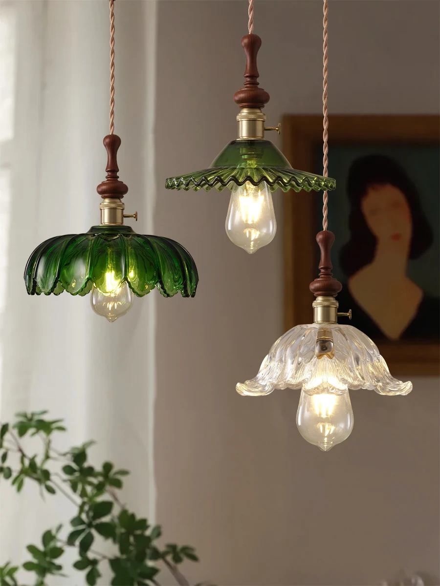 French antique restaurant chandelier retro bar creative art dining table dining room designer Internet celebrity glass lamps
French antique restaurant chandelier retro bar creative art dining table dining room designer Internet celebrity glass lamps
