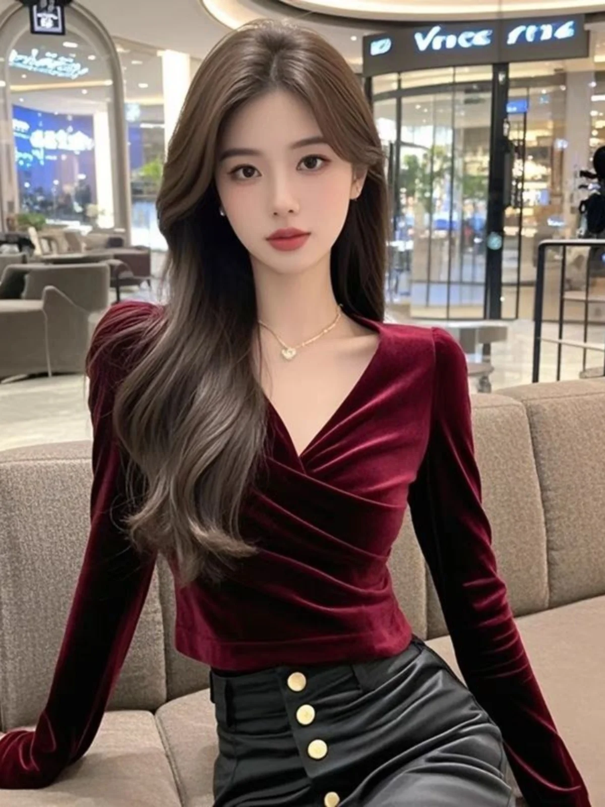 Женская вельветовая блузка с длинным рукавом и V-образным вырезом, облегающая, зимняя, модная, базовая, элегантная, женская, короткая, верхняя одежда
Женская вельветовая блузка с длинным рукавом и V-образным вырезом, облегающая, зимняя, модная, базовая, элегантная, женская, короткая, верхняя одежда