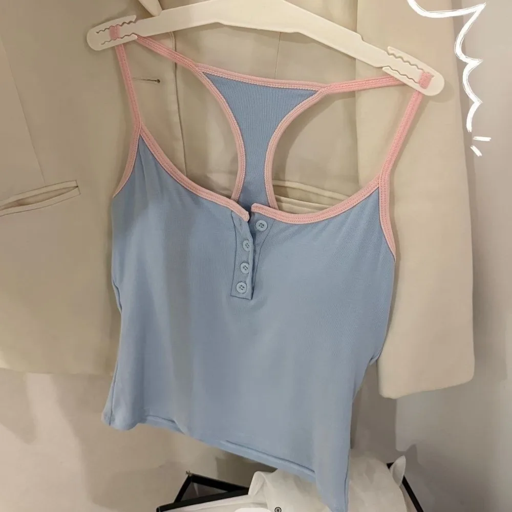 Built-in Chest Pad Padded Camisole Vest Backless Design Cotton Blend Women Camisole Top Elastic Slim Fit Slim Fit Vest
Built-in Chest Pad Padded Camisole Vest Backless Design Cotton Blend Women Camisole Top Elastic Slim Fit Slim Fit Vest