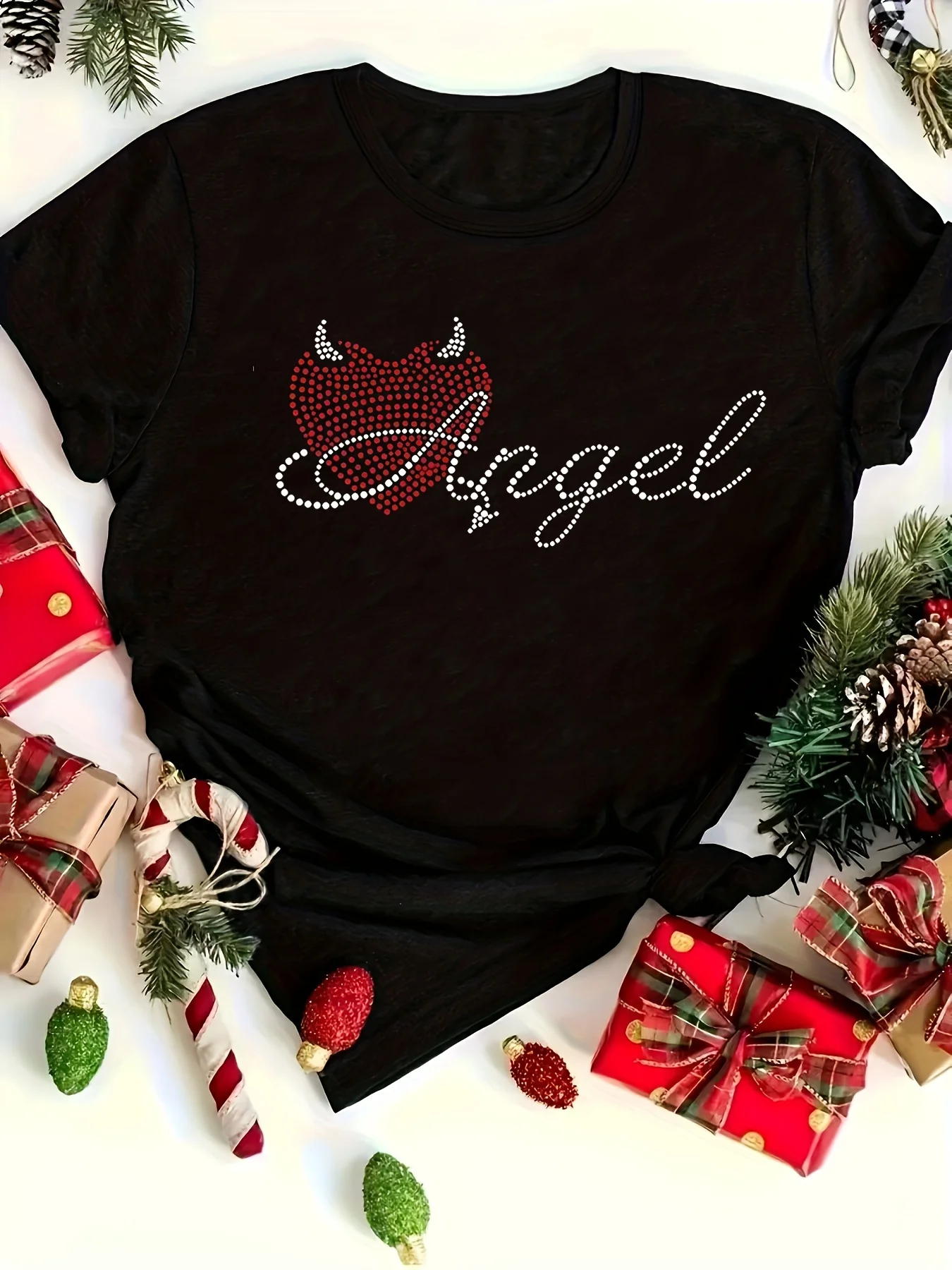 Plus - Size Black Round Neck T - Shirt with 'Angel' Rhinestone - embellished Print: Edgy - glamorous and Festive
Plus - Size Black Round Neck T - Shirt with 'Angel' Rhinestone - embellished Print: Edgy - glamorous and Festive