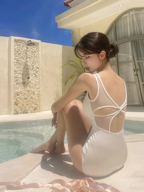 Sexy Backless Hollow out Swimsuit Women's Summer Vacation Hot Spring Resort Swimwear Slimming Goddess Ins Style
Sexy Backless Hollow out Swimsuit Women's Summer Vacation Hot Spring Resort Swimwear Slimming Goddess Ins Style