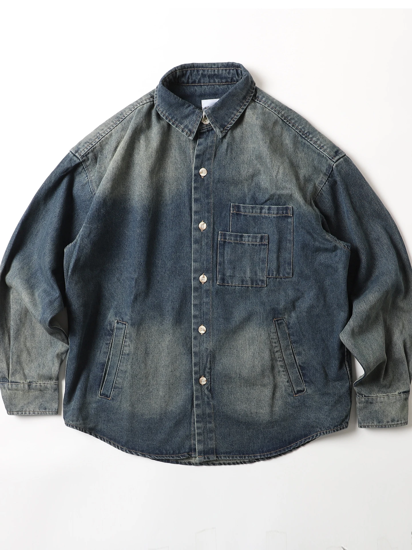 Retro Waed Faded Loose Long Sve Denim Jaet Sle irt Men Casual irt Coat Vintage Sle Cotton Polyester Blend
Retro Waed Faded Loose Long Sve Denim Jaet Sle irt Men Casual irt Coat Vintage Sle Cotton Polyester Blend