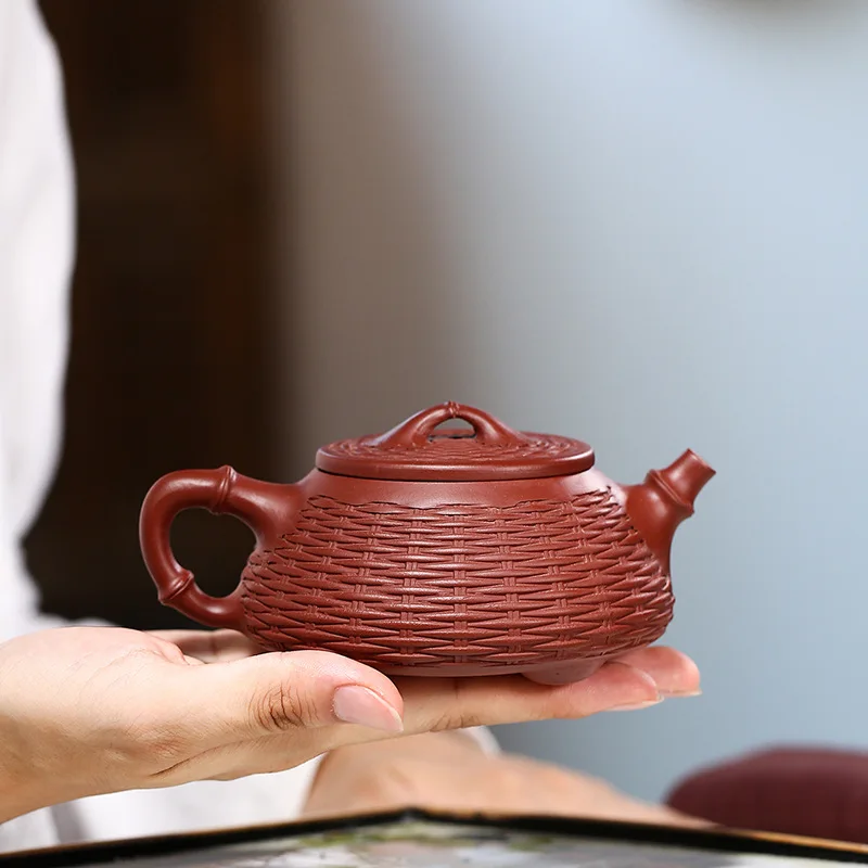 Handmade Yixing Purple Clay Purple Dahongpao bamboo woven stone scoop pot Teapot purple sand teapot Yixing handmade teapot
Handmade Yixing Purple Clay Purple Dahongpao bamboo woven stone scoop pot Teapot purple sand teapot Yixing handmade teapot