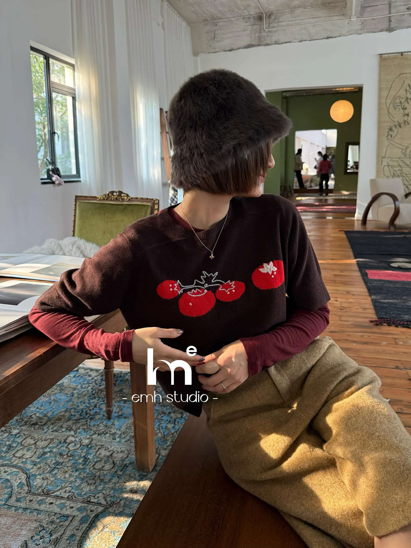 Emh round Ne ort Sve Knitted Sweater Camere Embroidery Flower Pattern Women's Woolen Top Candy Color Winter Faion
Emh round Ne ort Sve Knitted Sweater Camere Embroidery Flower Pattern Women's Woolen Top Candy Color Winter Faion