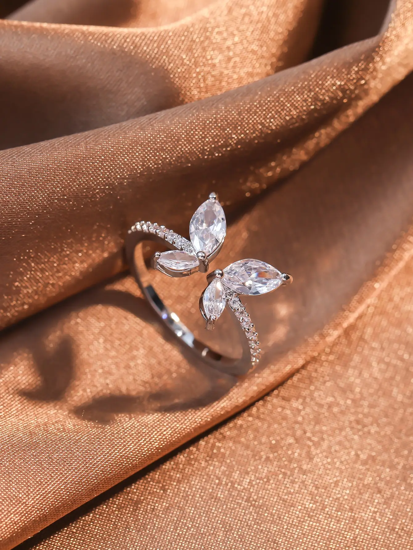 Elegant Marquise Cut Cubic Zirconia Flower Adjustable Ring for Women
Elegant Marquise Cut Cubic Zirconia Flower Adjustable Ring for Women