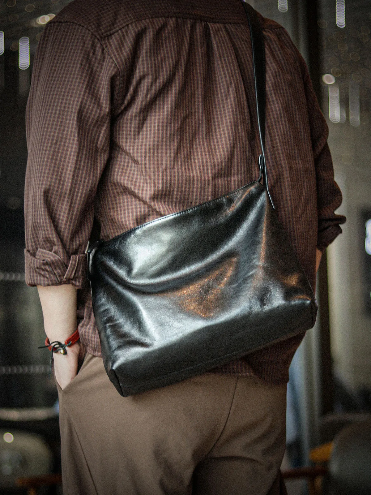 Новая мужская сумка-хобо из натуральной кожи 2025 года, большая вместительная сумка через плечо, модная мягкая сумка из воловьей кожи для мужчин
Новая мужская сумка-хобо из натуральной кожи 2025 года, большая вместительная сумка через плечо, модная мягкая сумка из воловьей кожи для мужчин