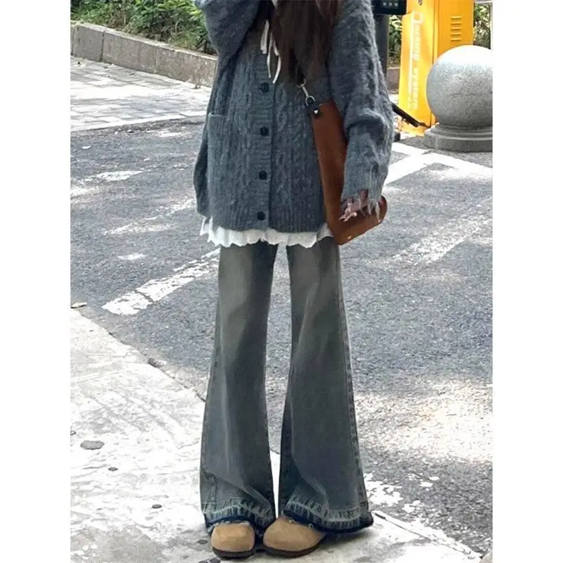 Джинсы-клеш Y2K, женская одежда, заклепки, цепочка с заклепками, бусины, кисточки, блестки, жемчуг, женская джинсовая мода, готический панк, эмо, гот
Джинсы-клеш Y2K, женская одежда, заклепки, цепочка с заклепками, бусины, кисточки, блестки, жемчуг, женская джинсовая мода, готический панк, эмо, гот