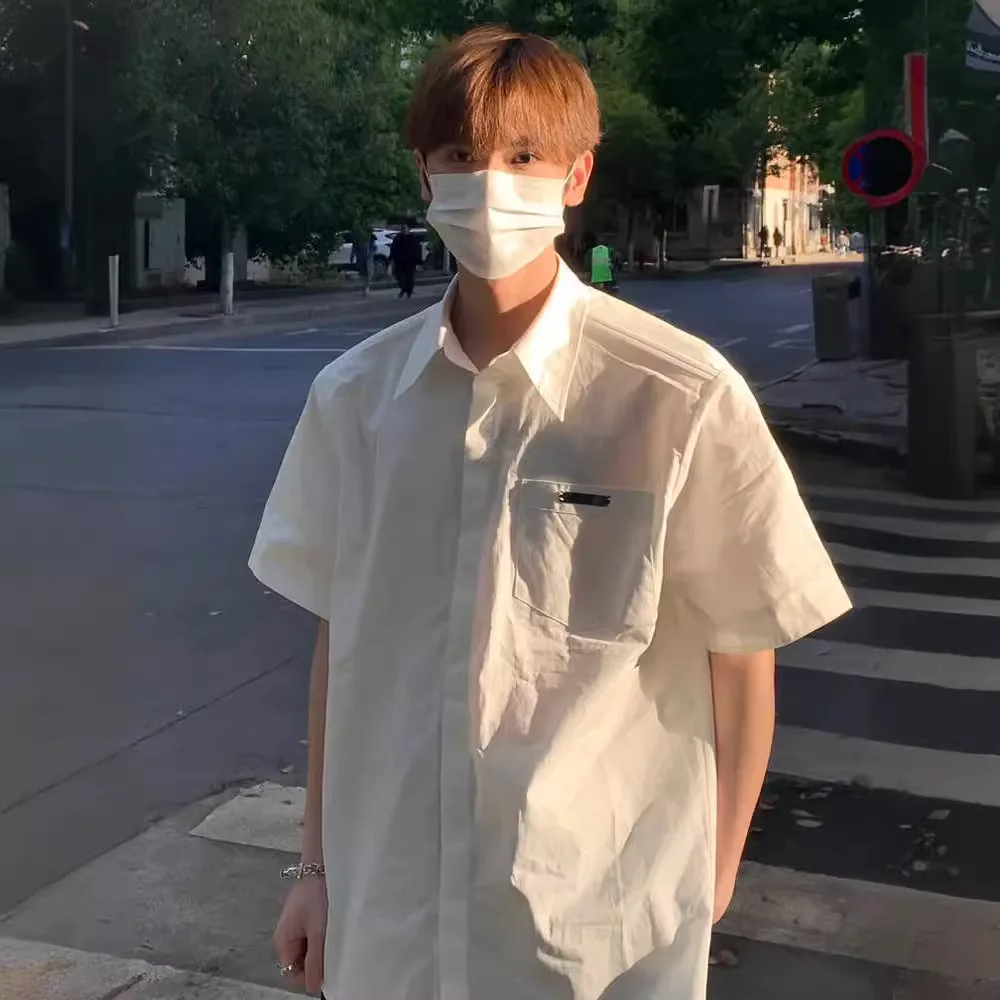 American High Street Niche Shoulder Padded Silhouette Short-sleeved Shirt Men's Metal Decoration Summer Loose Shirt Jacket Men
American High Street Niche Shoulder Padded Silhouette Short-sleeved Shirt Men's Metal Decoration Summer Loose Shirt Jacket Men