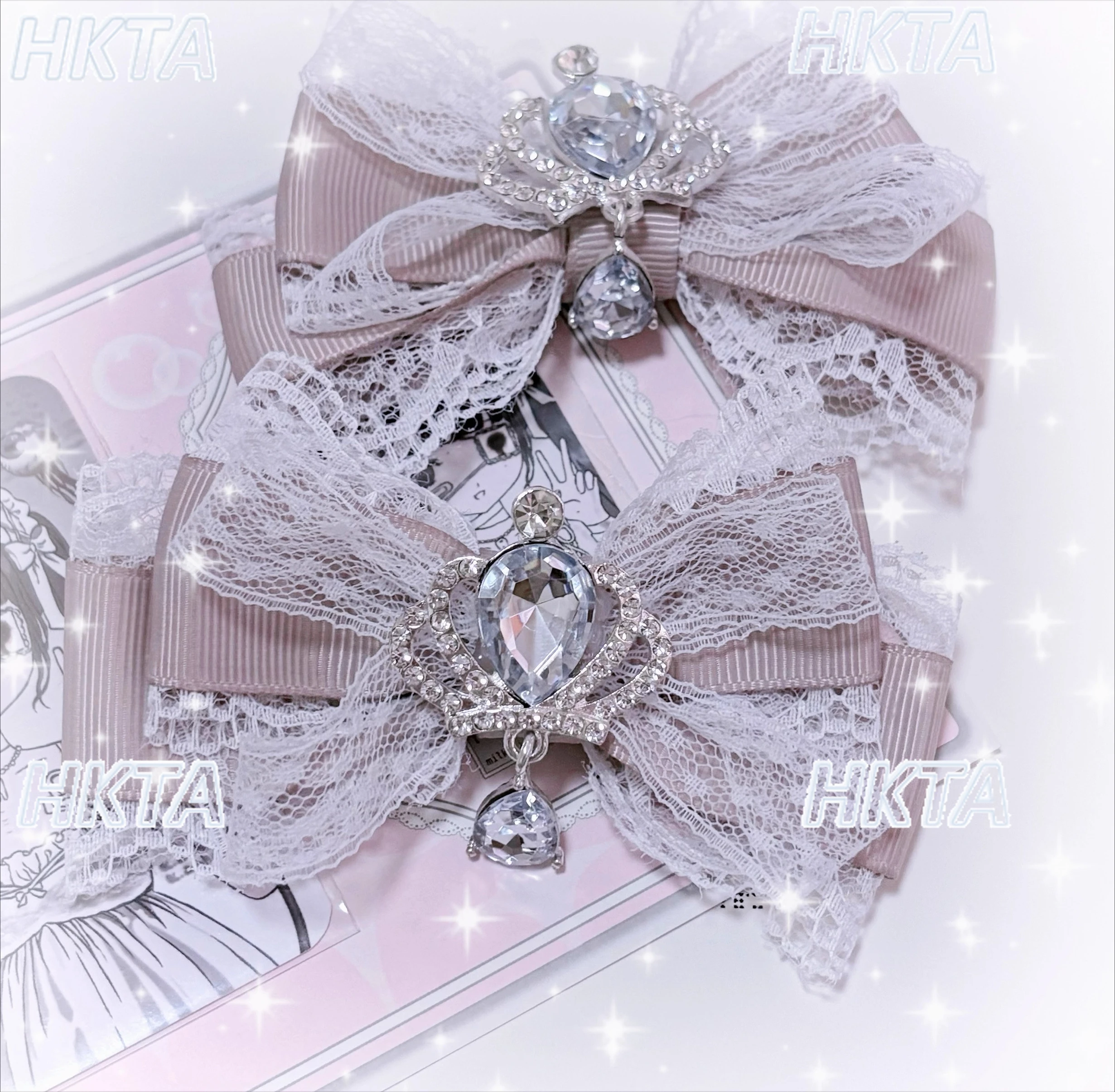 Sweet Cute Chic Rhinestone Lace Bow Lolita Hairpin Pair Hair Accessories Women Elegant Kawaii Versatile Gray Pink Liz Edge Clip
Sweet Cute Chic Rhinestone Lace Bow Lolita Hairpin Pair Hair Accessories Women Elegant Kawaii Versatile Gray Pink Liz Edge Clip