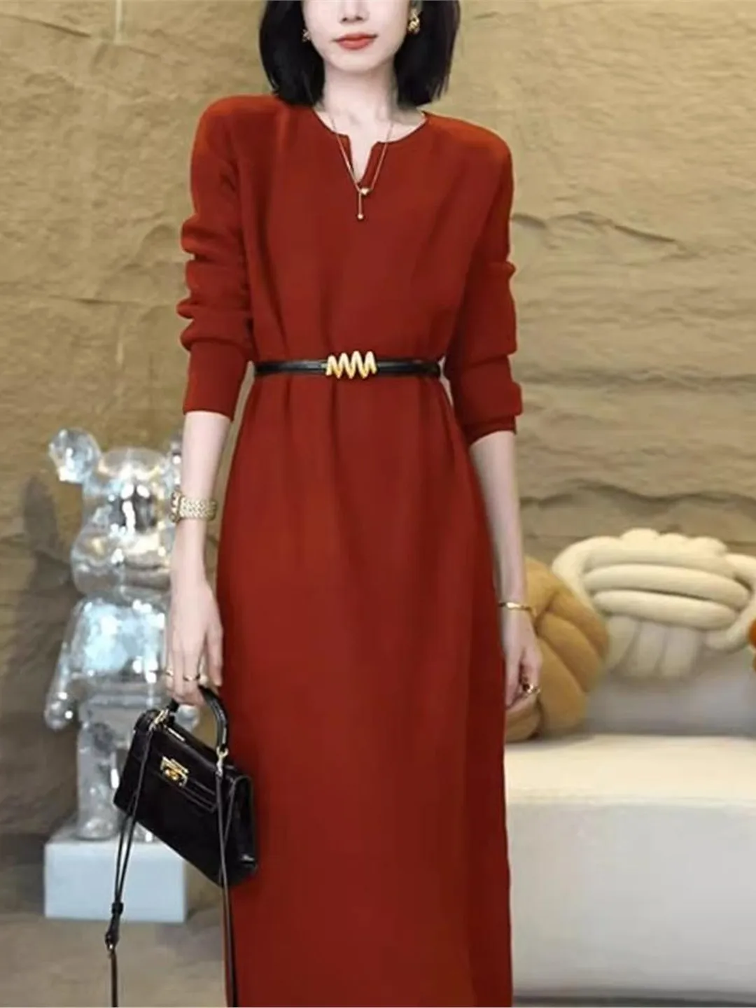 Fashionable V-Neck Knitted Dress Knee-Length Belly Concealing Slimming Sweater Dress Korean Style Loose Fit Commute Wear
Fashionable V-Neck Knitted Dress Knee-Length Belly Concealing Slimming Sweater Dress Korean Style Loose Fit Commute Wear