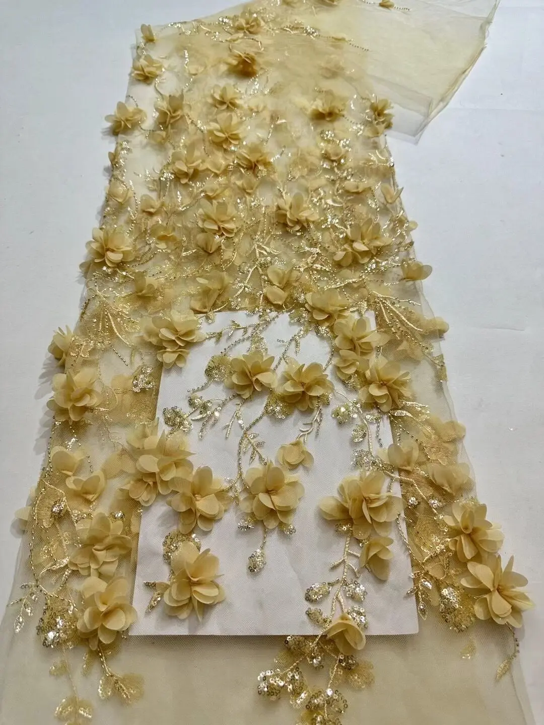 High Quality African Nigerian Tulle Lace Fabric SYJ-1308809 With Sequins Embroidery Sewing Dresses Beads
High Quality African Nigerian Tulle Lace Fabric SYJ-1308809 With Sequins Embroidery Sewing Dresses Beads