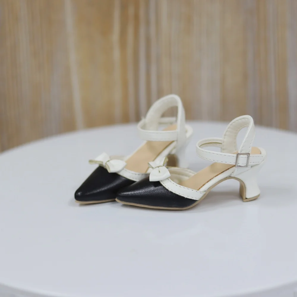 BJD Doll Shoes 1/3 Elegant Low Heel Shoes BJD Doll accessories
BJD Doll Shoes 1/3 Elegant Low Heel Shoes BJD Doll accessories