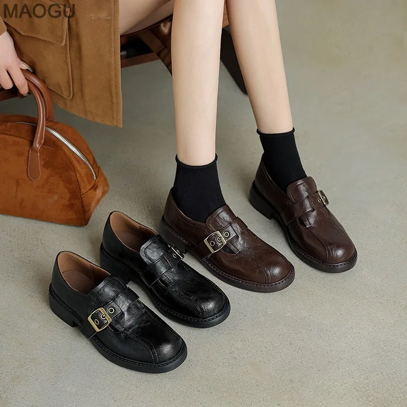 Женские кожаные повседневные туфли без шнуровки в стиле ретро, коричневые, черные туфли-лодочки на среднем каблуке, элегантные офисные женские лоферы с круглым носком, размер 35-41
Женские кожаные повседневные туфли без шнуровки в стиле ретро, коричневые, черные туфли-лодочки на среднем каблуке, элегантные офисные женские лоферы с круглым носком, размер 35-41