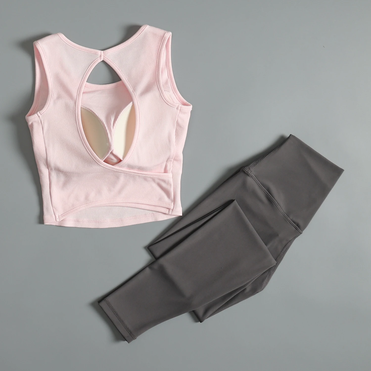 High-value sports suit for women in summer tight slimming yoga training for beautiful back professional gym quick-drying
High-value sports suit for women in summer tight slimming yoga training for beautiful back professional gym quick-drying