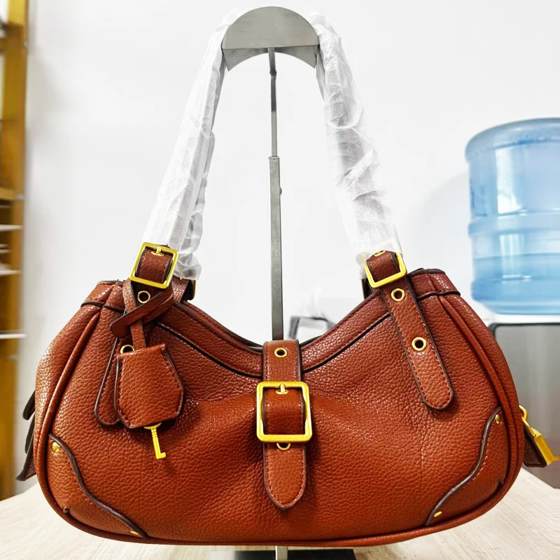 Drifter Underarm Bag For Women Luxury Designer Handbag And Purse 2026 New In PU Riveted Belt Buckle Double-Layer Design Shoulder
Drifter Underarm Bag For Women Luxury Designer Handbag And Purse 2026 New In PU Riveted Belt Buckle Double-Layer Design Shoulder