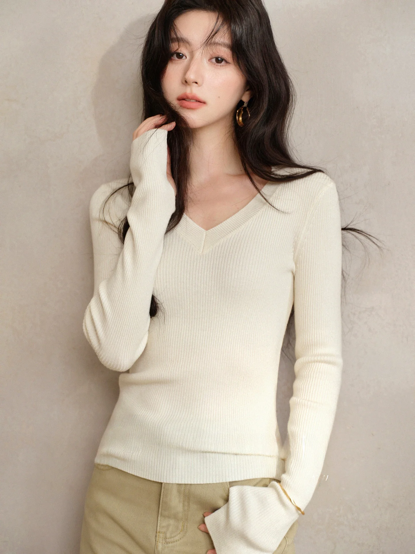 bunny Women's V-Ne Long Sve Knitted Sweater Wool Blend Slim Fit Base Layer Top Winter Faion Casual Wear
bunny Women's V-Ne Long Sve Knitted Sweater Wool Blend Slim Fit Base Layer Top Winter Faion Casual Wear