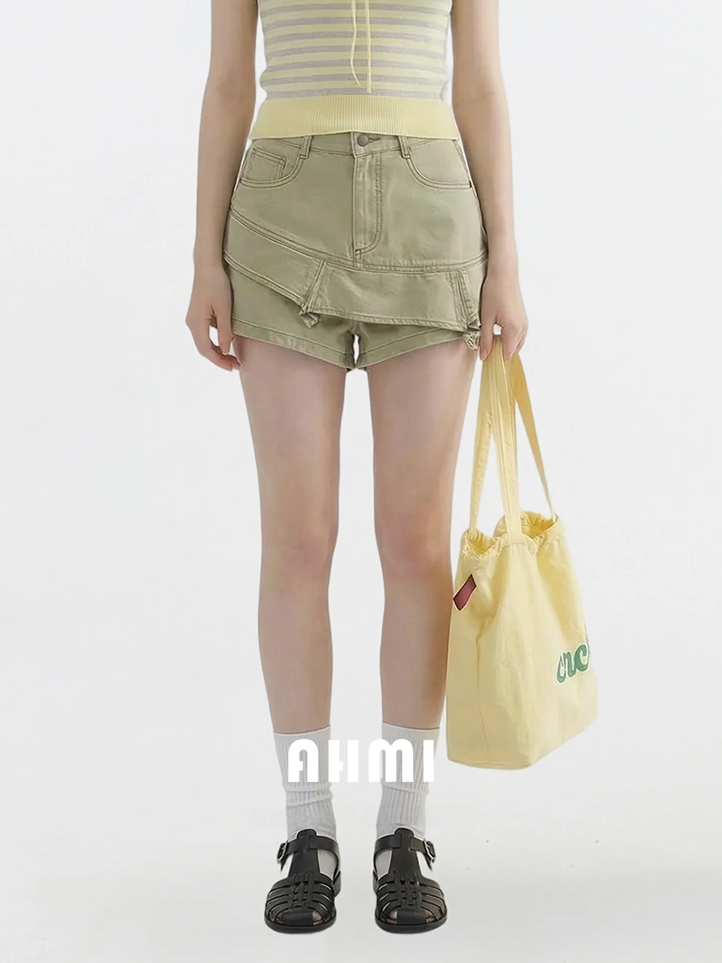 AHMI Denim Asymmetrical Splicing Shorts Women's Summer New Style Versatile Jeans Skirt Pants Loose Fit Natural Waist Button C...
AHMI Denim Asymmetrical Splicing Shorts Women's Summer New Style Versatile Jeans Skirt Pants Loose Fit Natural Waist Button C...