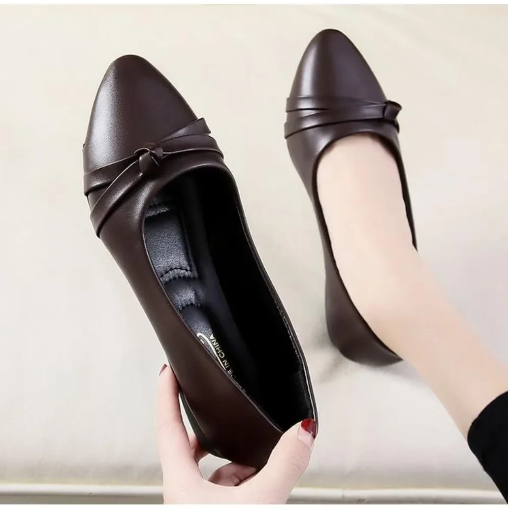 Women Flats Shoes Casual Light Comfortable Patent Leather Summer Lady Students 2023 New Fashion Outdoor Loafers Female
Women Flats Shoes Casual Light Comfortable Patent Leather Summer Lady Students 2023 New Fashion Outdoor Loafers Female