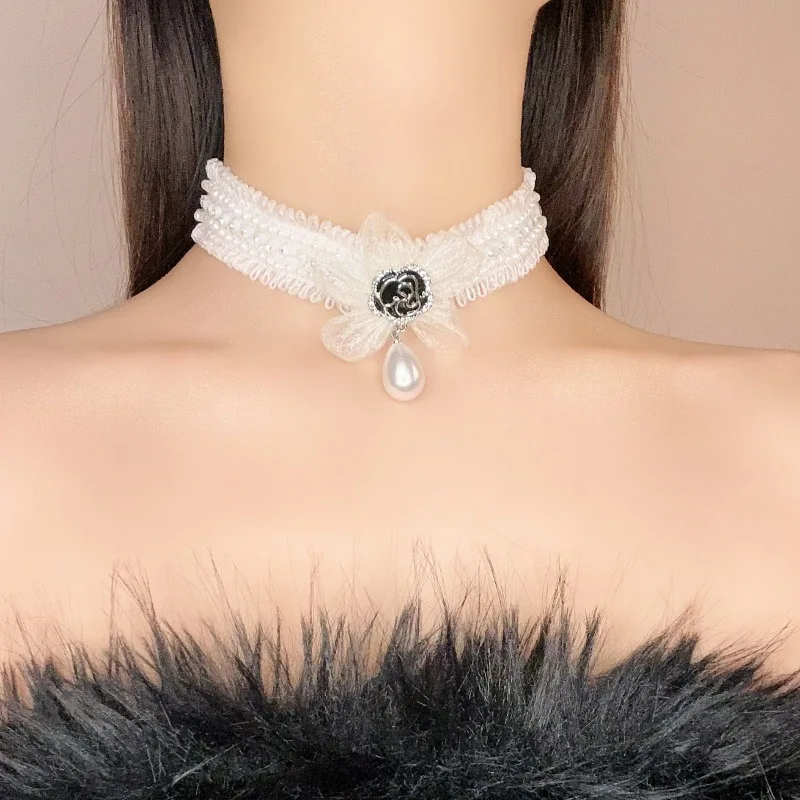 Diamond-set flower fabric pearl necklace, sweet versatile water drop pendant, cute choker collarbone chain, neck chain, neck jew
Diamond-set flower fabric pearl necklace, sweet versatile water drop pendant, cute choker collarbone chain, neck chain, neck jew