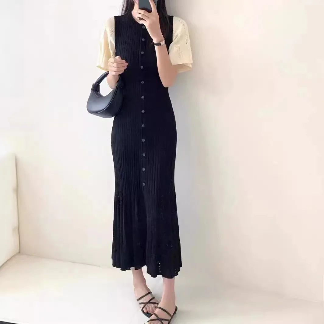 Newest Summer Unique Hot Knitted Dress Women Short Sleeve Single Row Button Slim Mermaid Dresses High Quality
Newest Summer Unique Hot Knitted Dress Women Short Sleeve Single Row Button Slim Mermaid Dresses High Quality