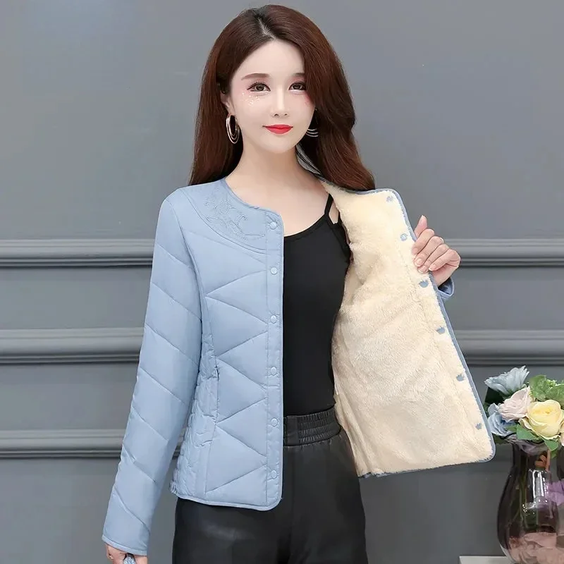 Women's Inner Short Mother's Wear Velvet Thickening Middle-Aged Elderly Mom Wear Pocket Jacket Pink Winter Down Padded Jacket
Women's Inner Short Mother's Wear Velvet Thickening Middle-Aged Elderly Mom Wear Pocket Jacket Pink Winter Down Padded Jacket